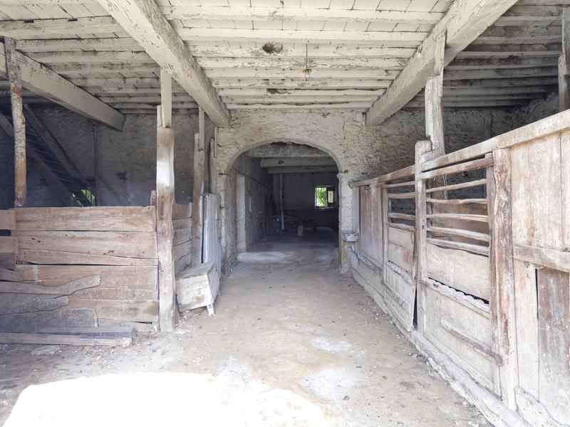 Maison - 360 m² - 12 pièces