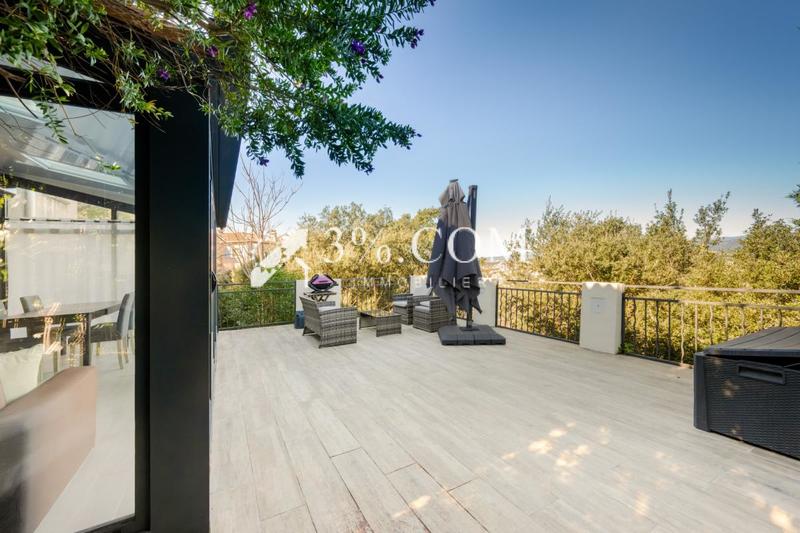 Studio - 68 m² - 2 pièces