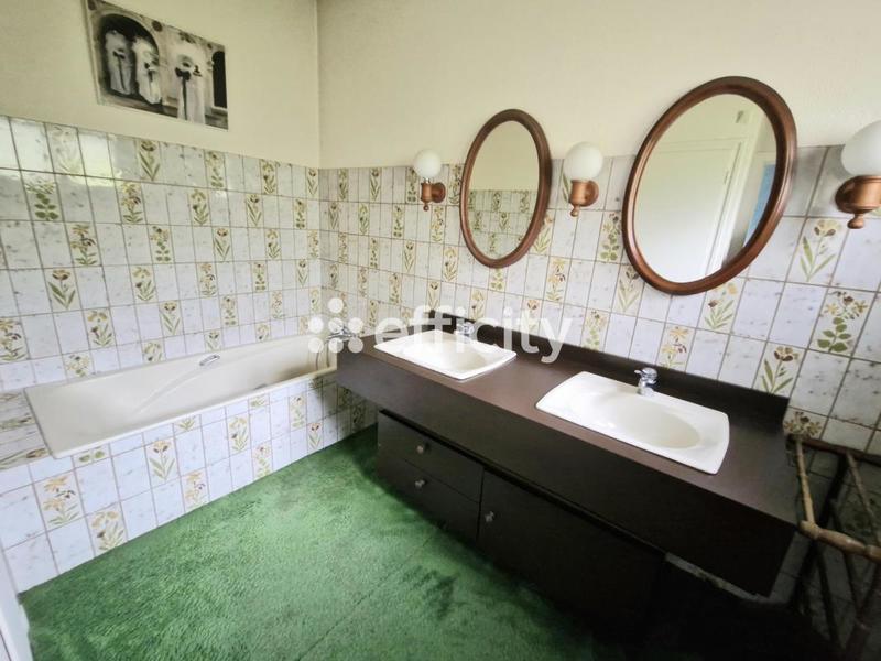 Maison - 157 m² - 7 pièces