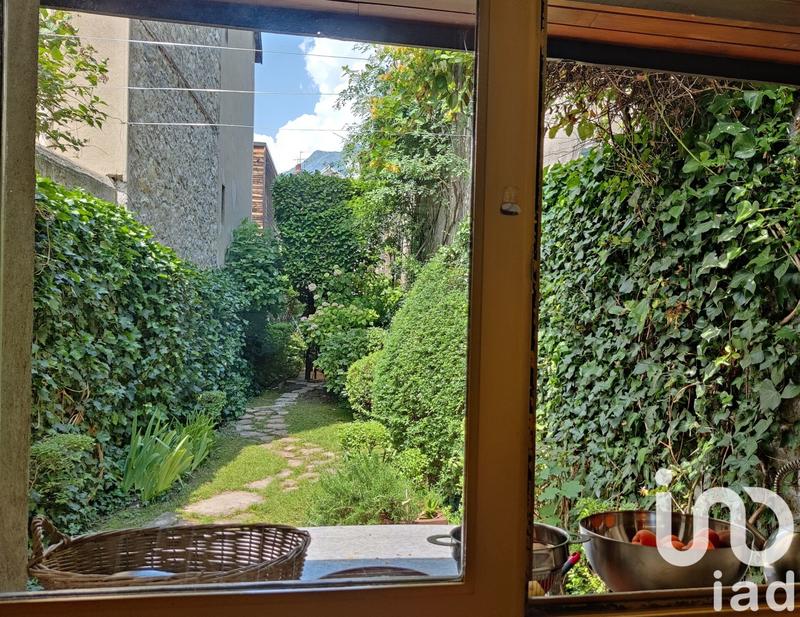 Maison - 186 m² - 8 pièces