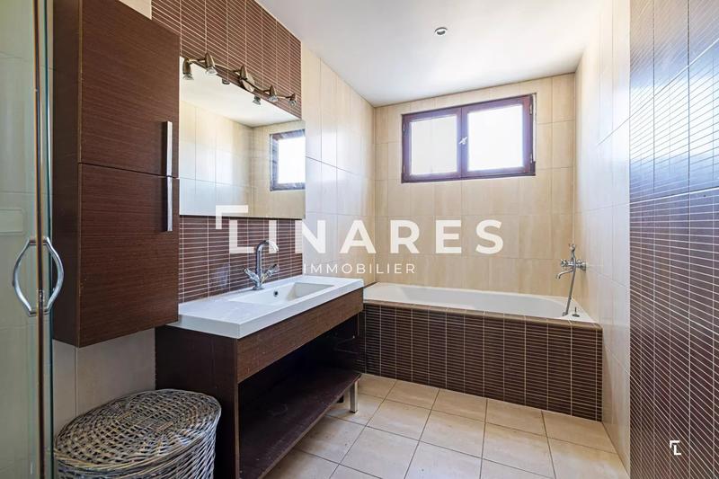 Villa - 260 m² - 7 pièces