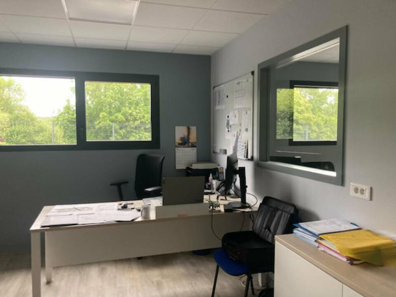 Local d'activité / Entrepôt - 766 m²