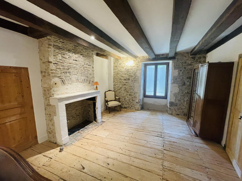 Maison - 231 m² - 8 pièces