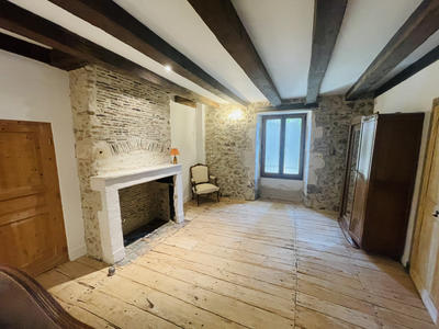 Maison - 231 m² - 8 pièces