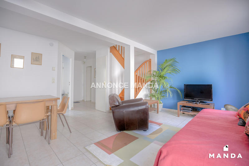 Chambre - 9 m² - 4 pièces