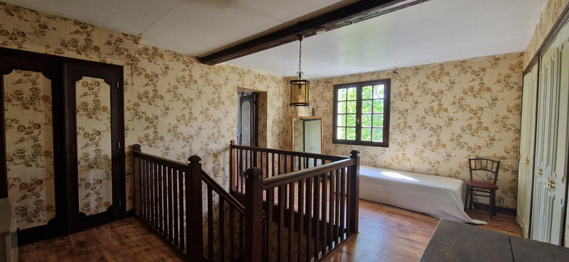 Maison - 195 m² - 7 pièces