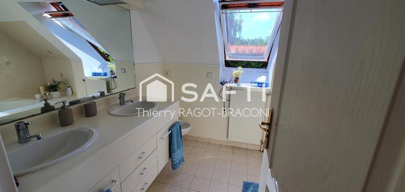 Maison - 155 m² - 8 pièces