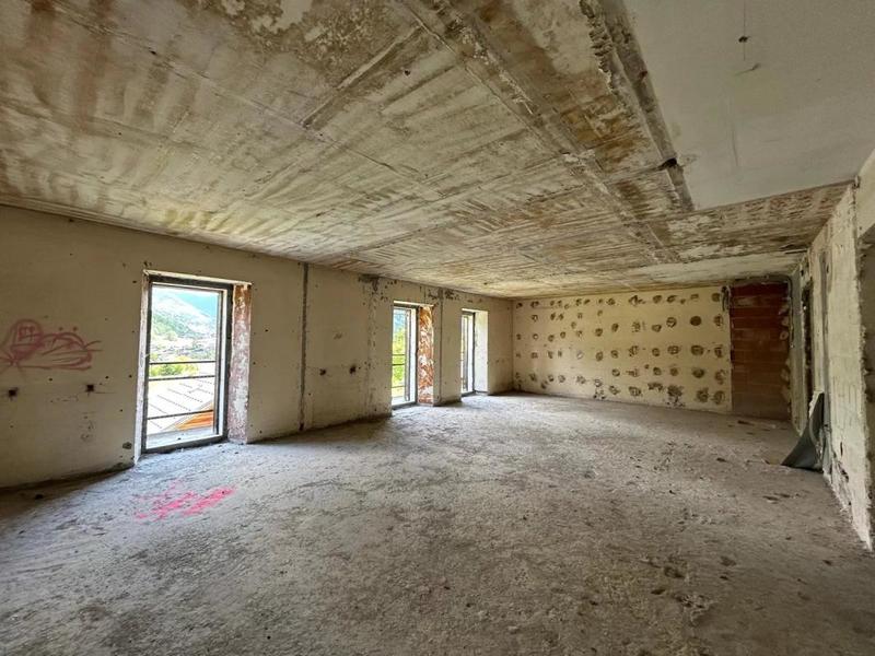 Immeuble - 1 400 m²