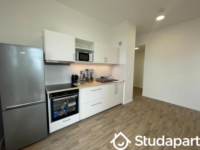 Chambre - 11 m² - 1 pièce