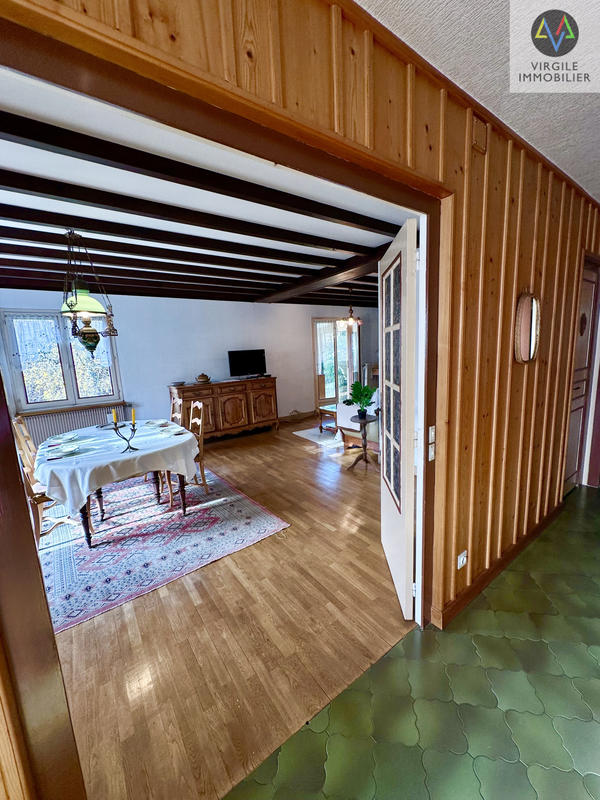 Maison - 180 m² - 7 pièces