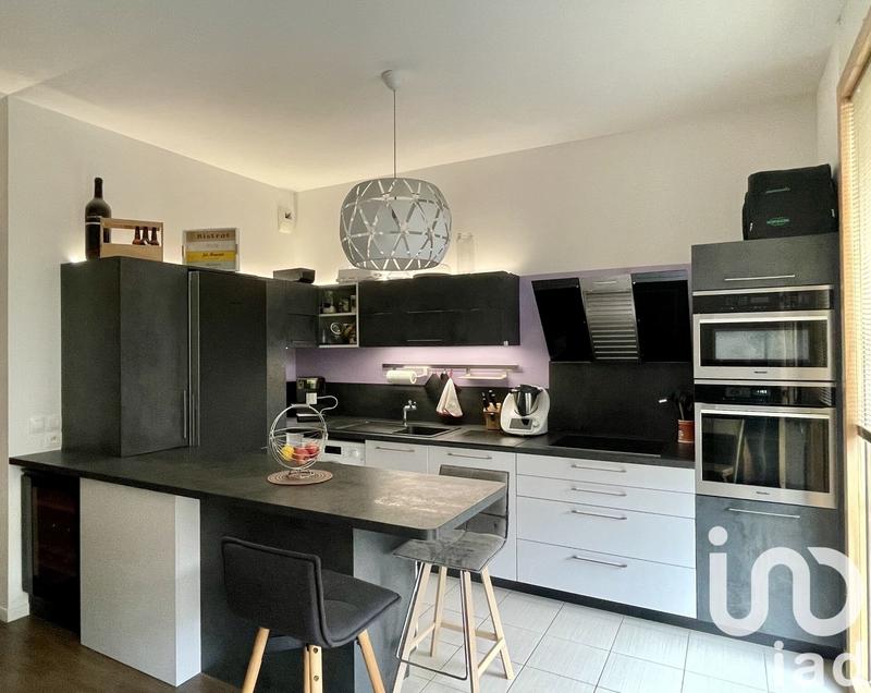 Appartement - 93 m² - 4 pièces