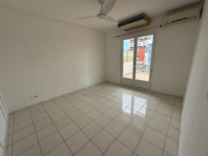 Appartement - 100 m² - 5 pièces