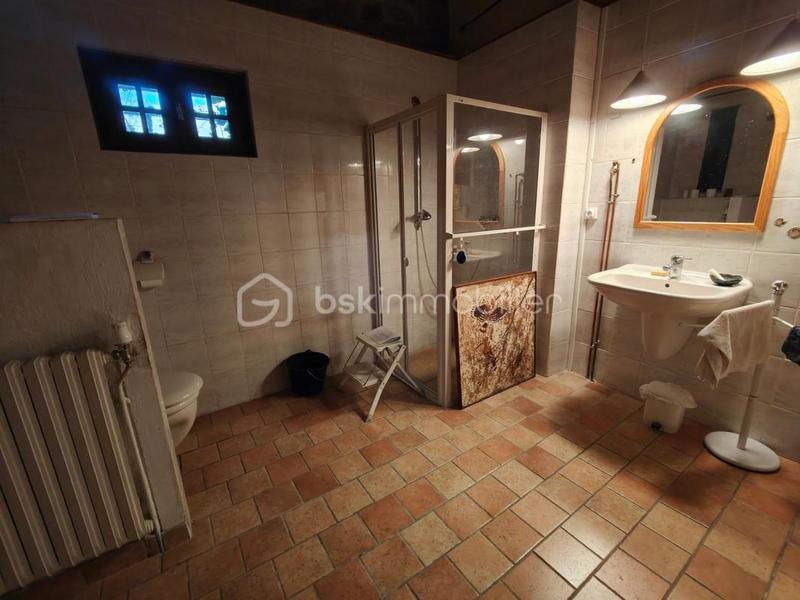 Maison en pierre - 250 m² - 9 pièces