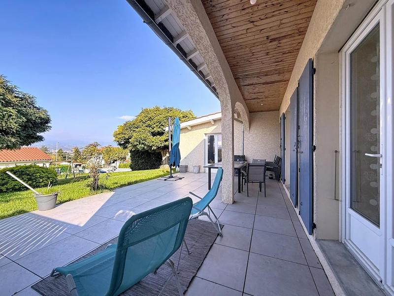 Maison - 230 m² - 5 pièces