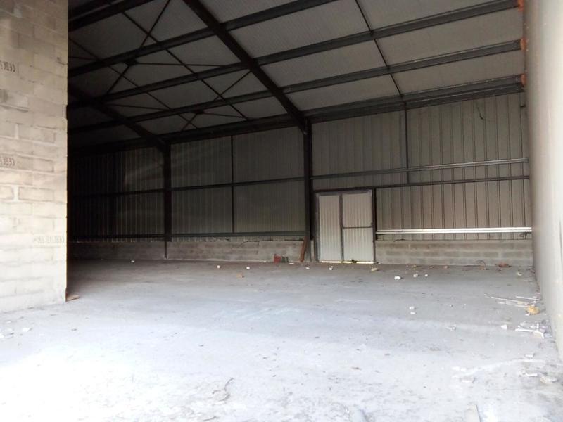 Local d'activité / Entrepôt - 170 m²
