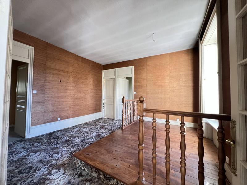 Appartement - 175 m² - 6 pièces