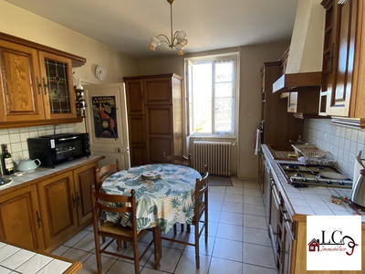 Maison ancienne - 118 m² - 8 pièces