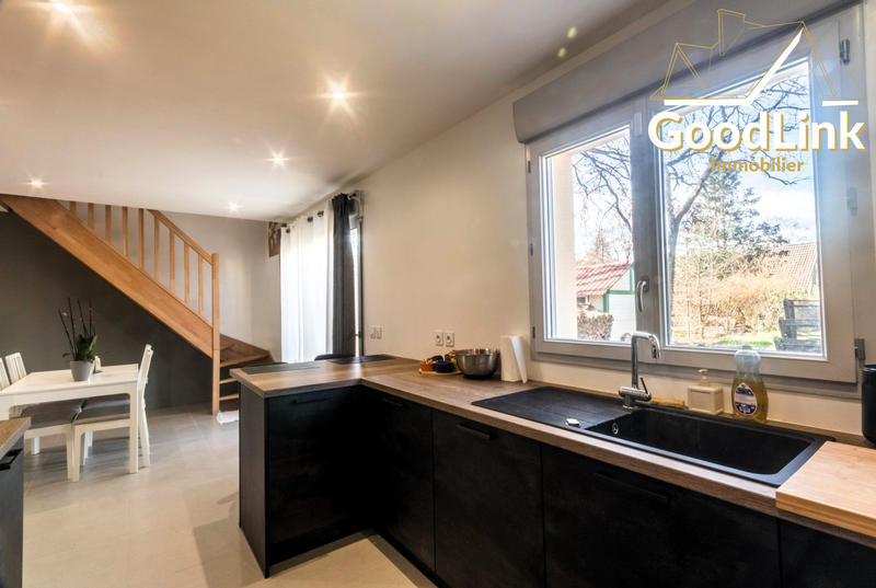 Maison traditionnelle - 95 m² - 6 pièces