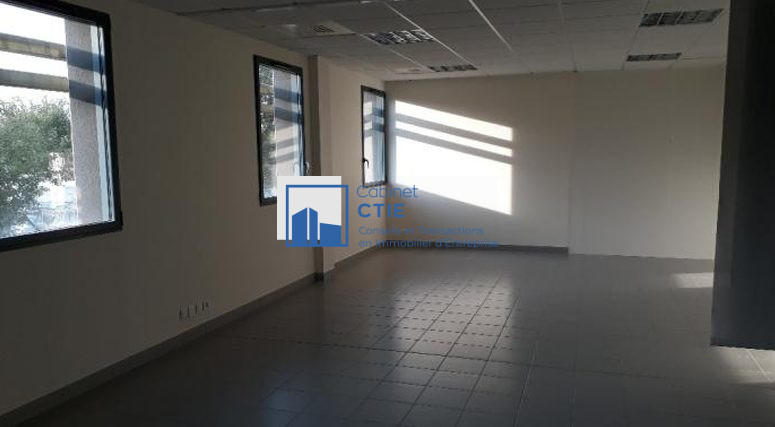 Bureau - 54 m² - 1 pièce