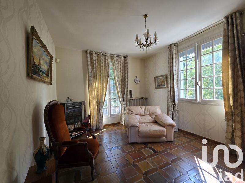 Maison - 181 m² - 8 pièces