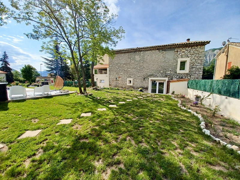 Maison - 180 m² - 6 pièces