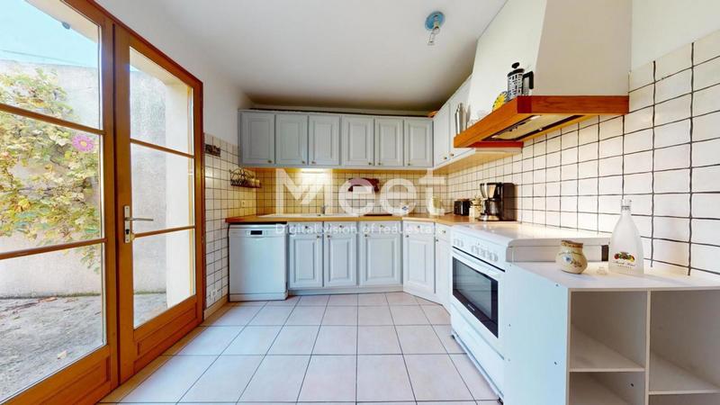 Demeure - 174 m² - 7 pièces