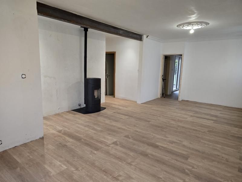 Maison - 140 m² - 8 pièces