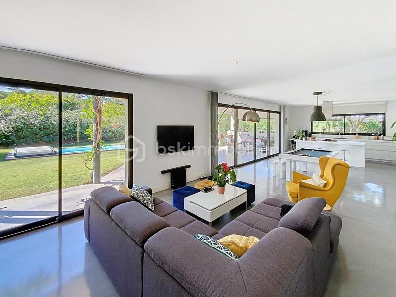 Maison - 168 m² - 5 pièces