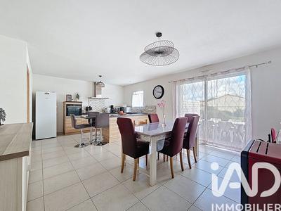 Maison - 97 m² - 5 pièces