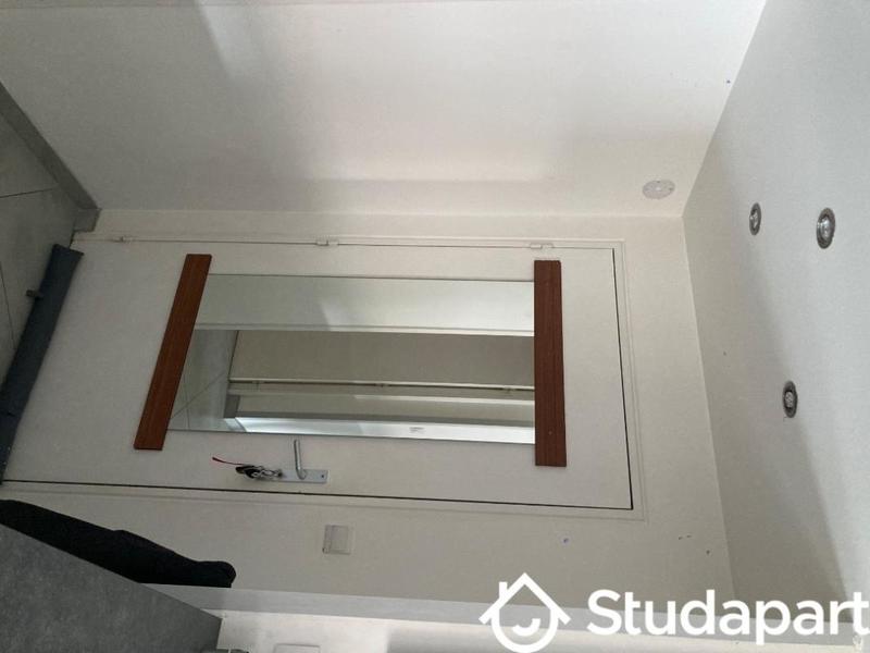 Chambre - 9 m² - 1 pièce