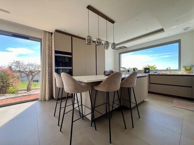 Maison - 150 m² - 5 pièces