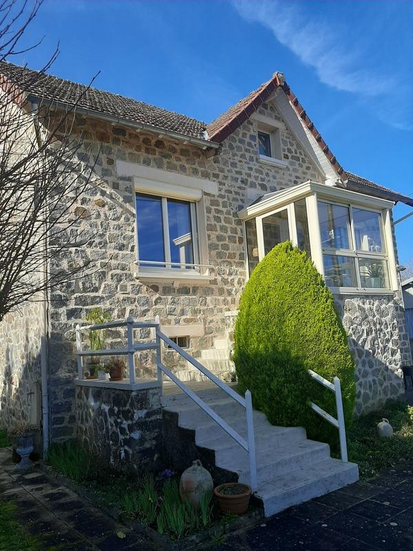 Maison - 121 m² - 10 pièces