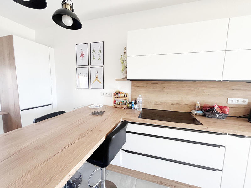 Maison - 198 m² - 8 pièces