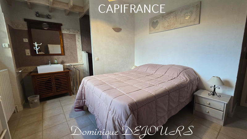 Maison - 224 m² - 7 pièces