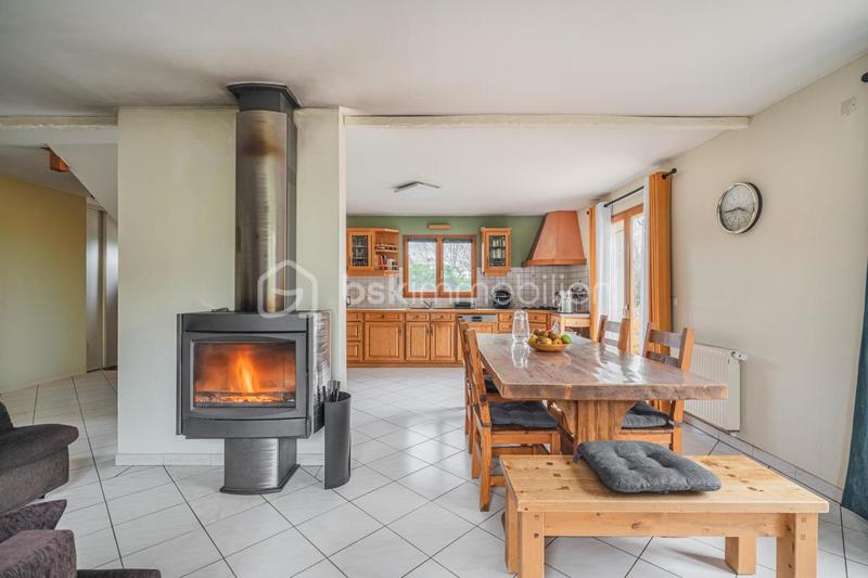 Maison - 140 m² - 5 pièces