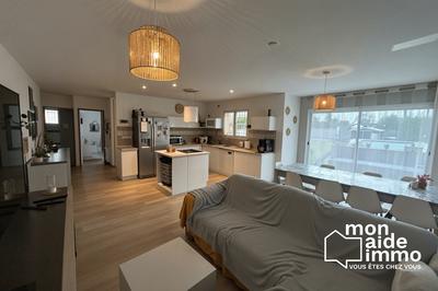 Maison - 104 m² - 5 pièces