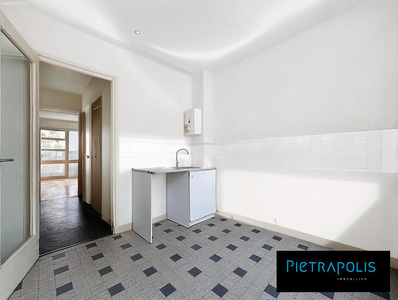 Appartement - 72 m² - 3 pièces