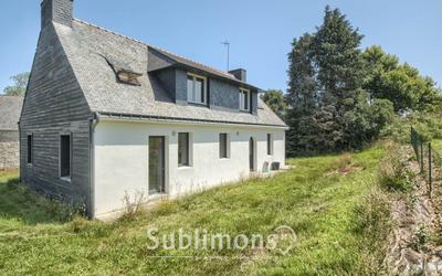 Maison traditionnelle - 140 m² - 7 pièces