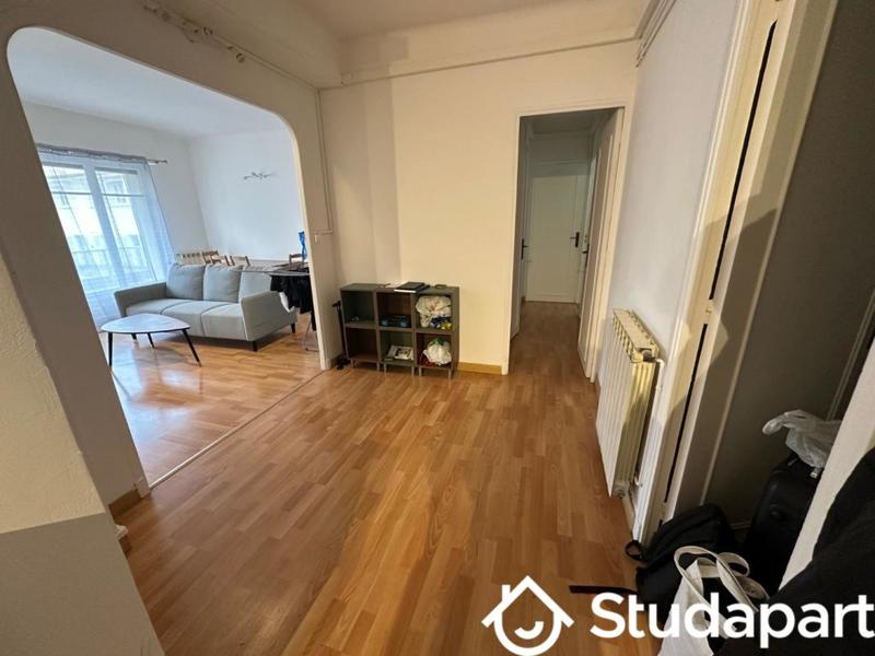 Chambre - 13 m² - 1 pièce