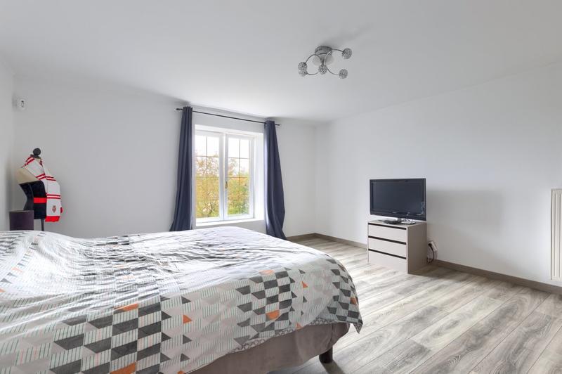 Maison - 215 m² - 5 pièces