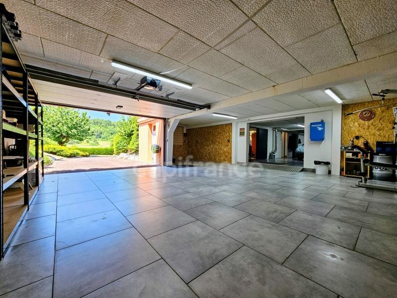 Pavillon - 135 m² - 6 pièces