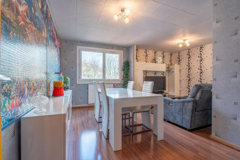 Appartement - 97 m² - 5 pièces