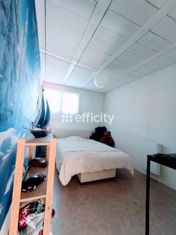 Maison - 184 m² - 12 pièces