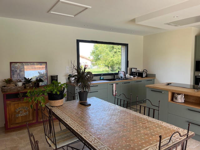 Villa - 165 m² - 6 pièces