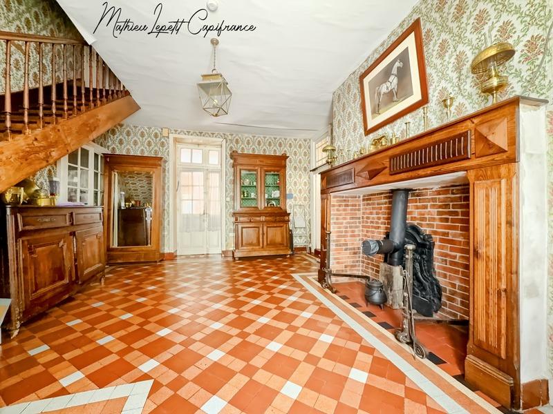 Maison - 280 m² - 11 pièces