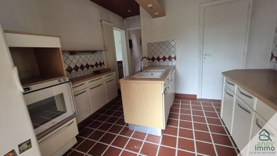 Maison - 229 m² - 10 pièces