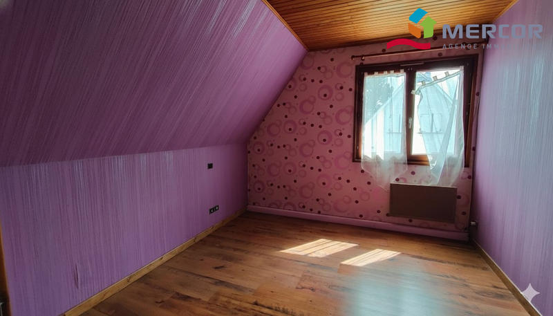 Maison - 92 m² - 4 pièces