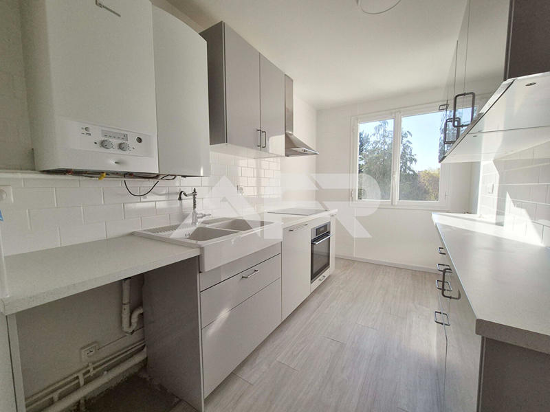 Appartement - 85 m² - 4 pièces