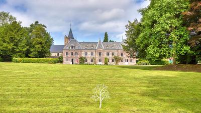 Château - 450 m² - 12 pièces
