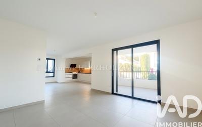 Appartement - 76 m² - 3 pièces